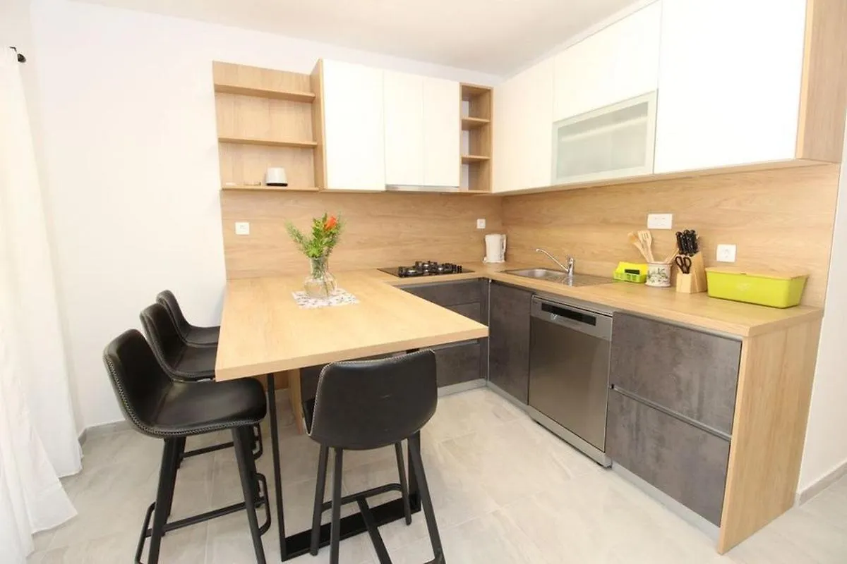 Apartments By The Sea Mandre, Pag - 6284 Kolan