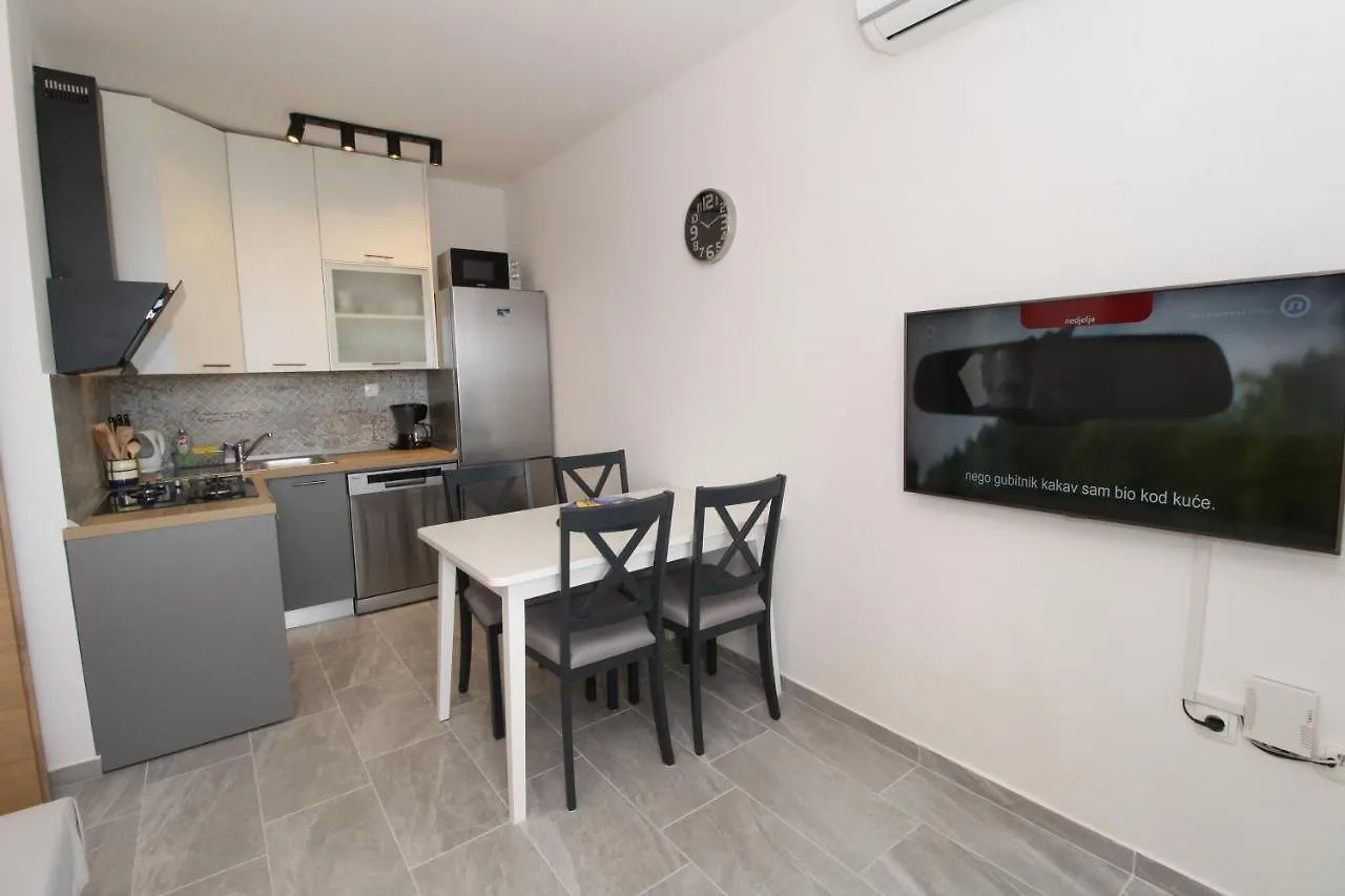 Apartments By The Sea Mandre, Pag - 6284 Kolan