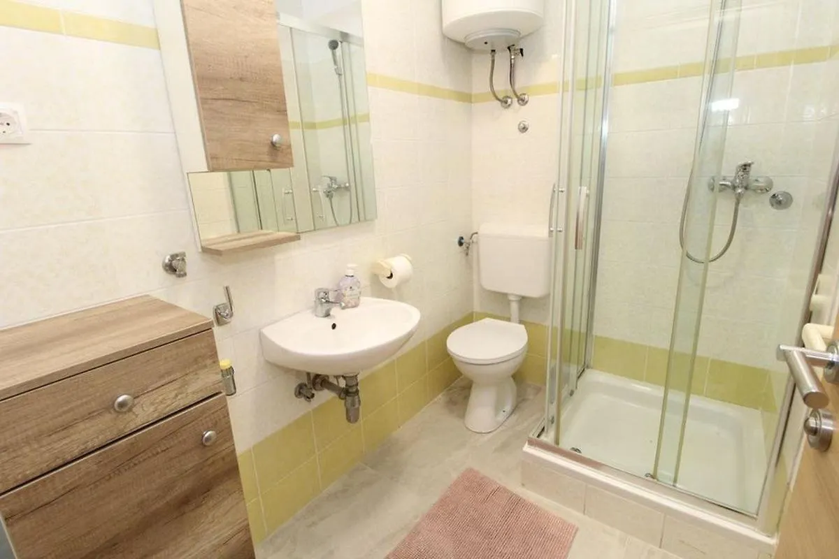 Apartments By The Sea Mandre, Pag - 6284 Kolan
