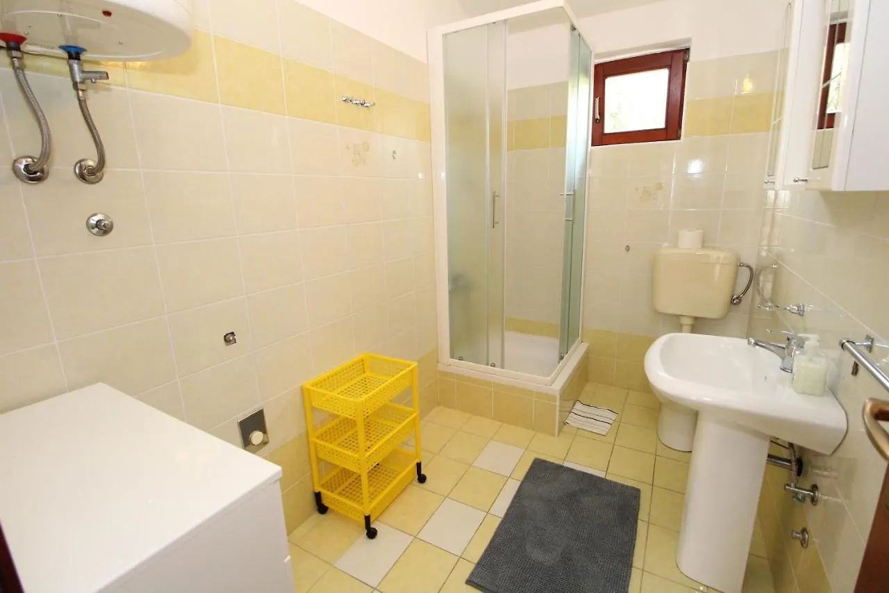 Apartments By The Sea Mandre, Pag - 6284 Kolan