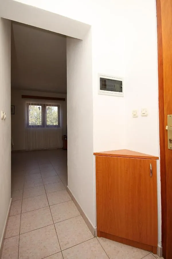 Apartments By The Sea Mandre, Pag - 6284 Kolan 0*,