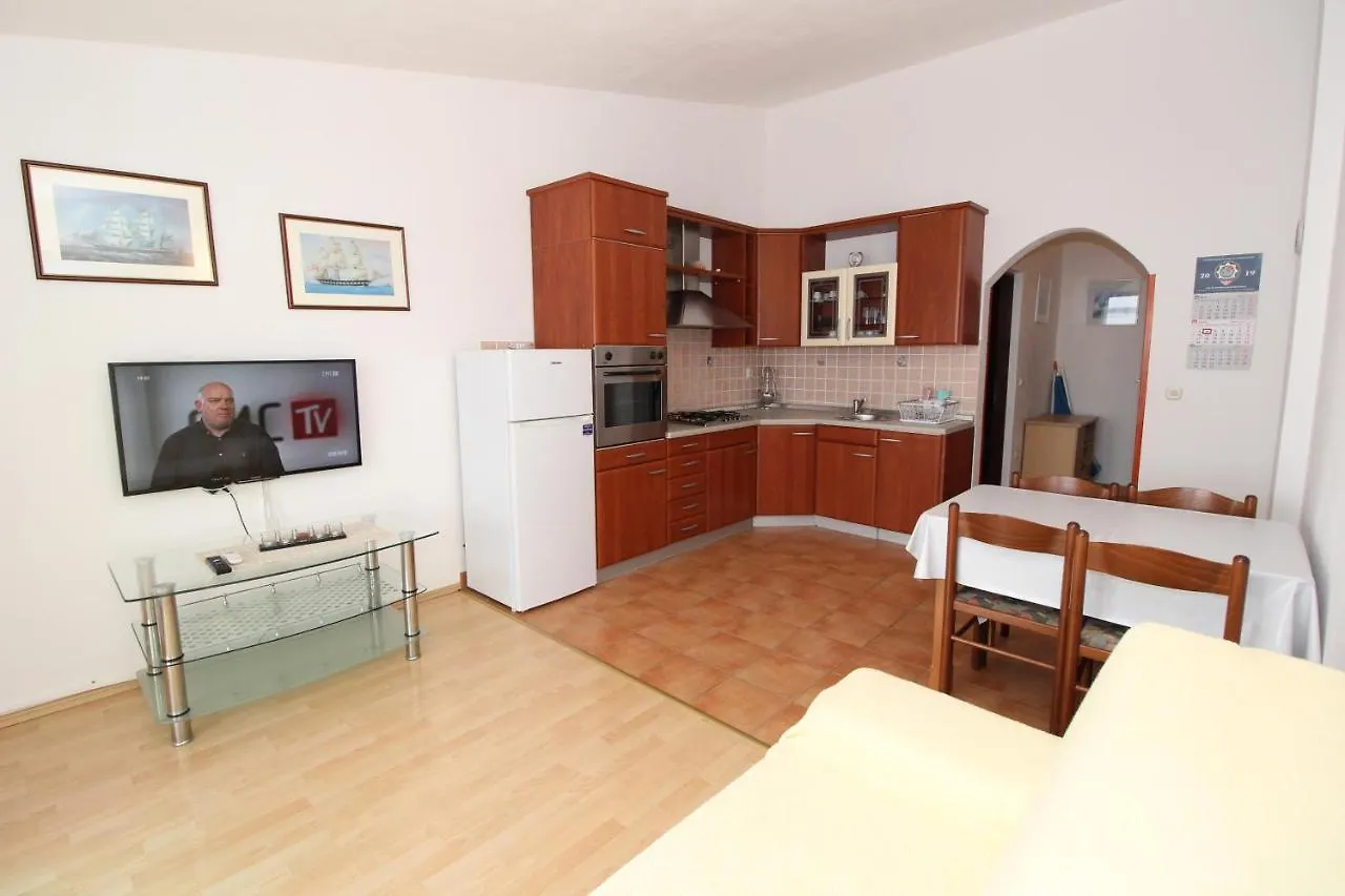 Apartments By The Sea Mandre, Pag - 6284 Kolan