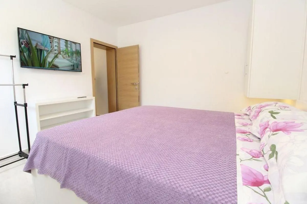 Apartments By The Sea Mandre, Pag - 6284 Kolan 0*,  Croatia